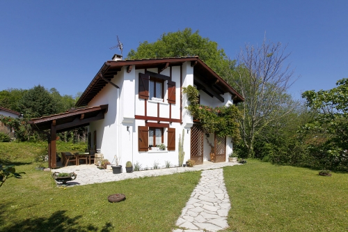 Isolation de façade de villa à Hendaye