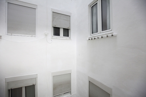 Pintura de patio interior en Irún