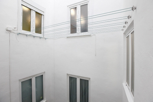 Pintura de patio interior en Irún