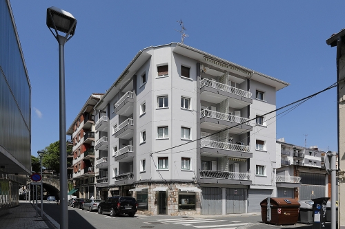 Rehabilitación de fachada en la calle Juncal de Irun 
