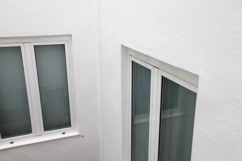 Pintura de patio interior en Irún