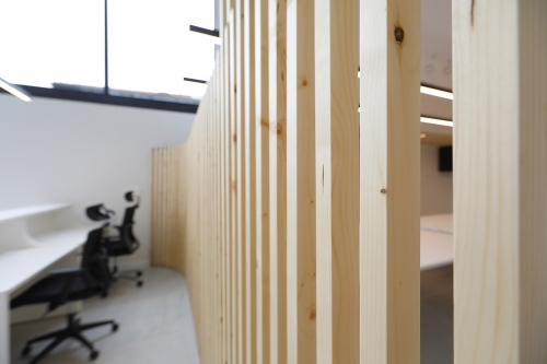 Pintura interior de la nuevas oficinas de auditores y asesores Gayca en Irun 