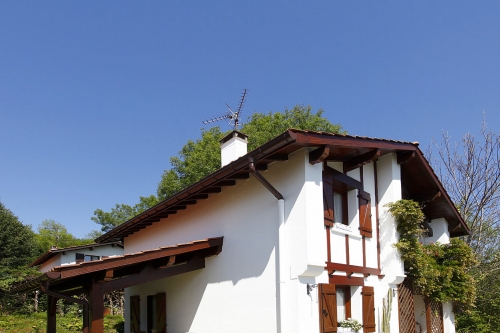 Isolation de façade de villa à Hendaye