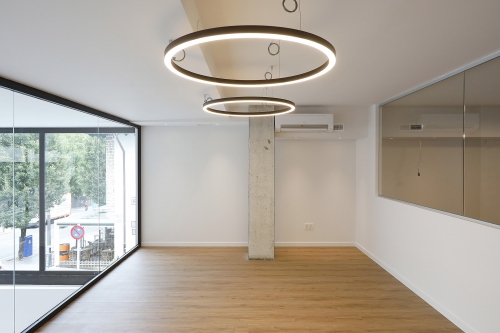 Pintura interior de la nuevas oficinas de auditores y asesores Gayca en Irun 