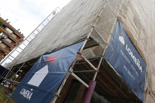 Reparaciones en cubierta y fachada de un bloque de viviendas en Irun