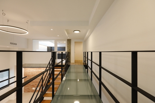 Pintura interior de la nuevas oficinas de auditores y asesores Gayca en Irun 