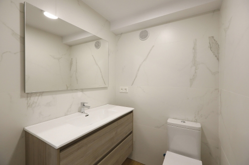 Pintura interior de la nuevas oficinas de auditores y asesores Gayca en Irun 