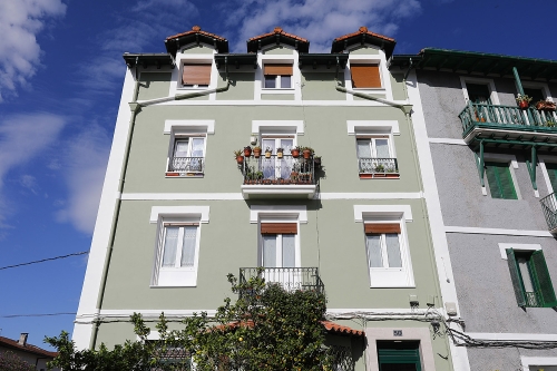Rehabilitación de fachada en la calle Aduana de Irun